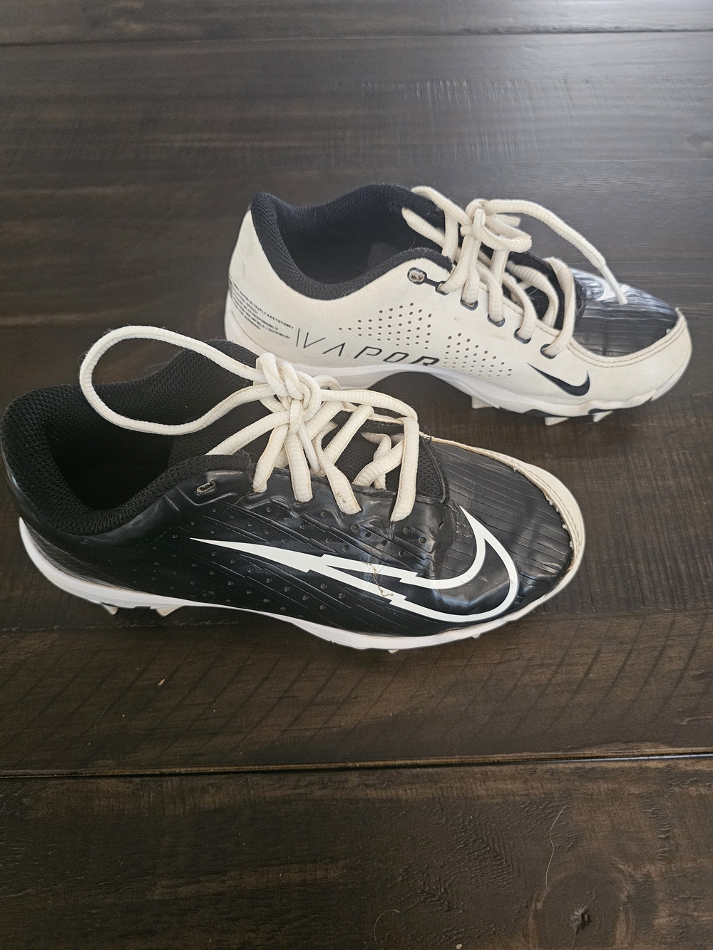 Nike Kids Black and White Vapor Ultrafly 4keystone Cleats
